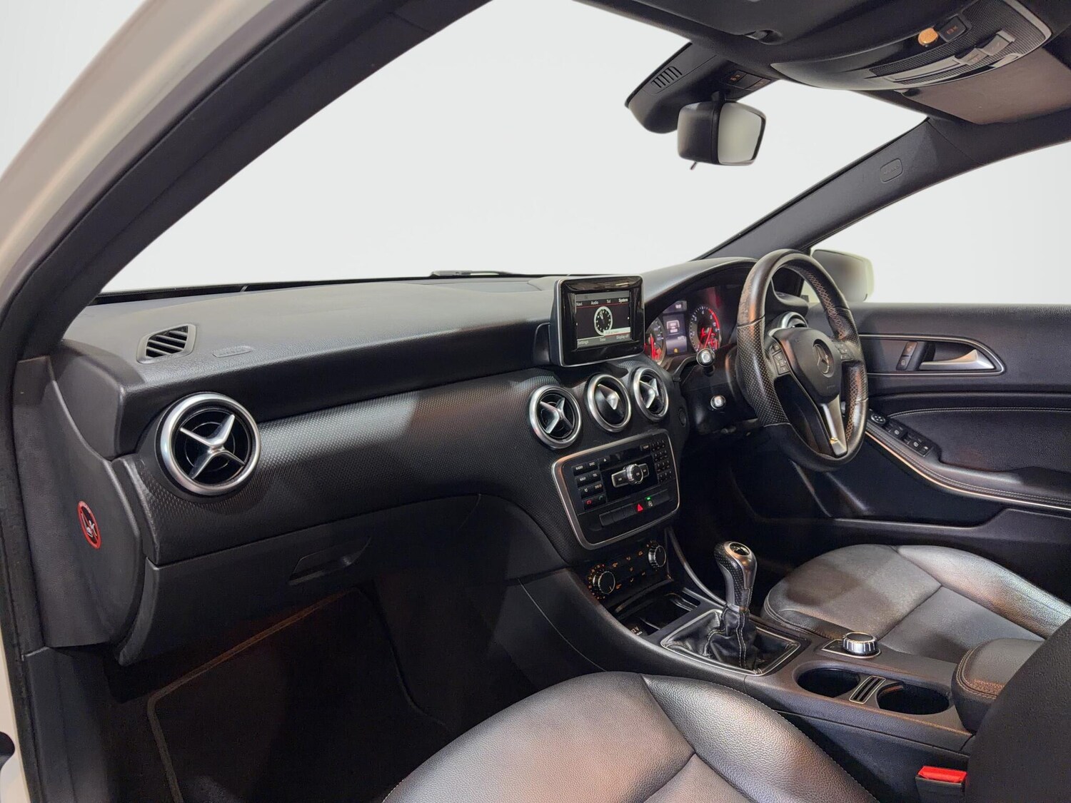 Used Mercedes-Benz A-Class 2015 for sale - 77838456: Photo 28