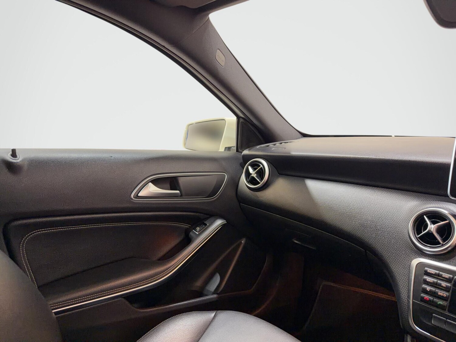 Used Mercedes-Benz A-Class 2015 for sale - 77838456: Photo 34