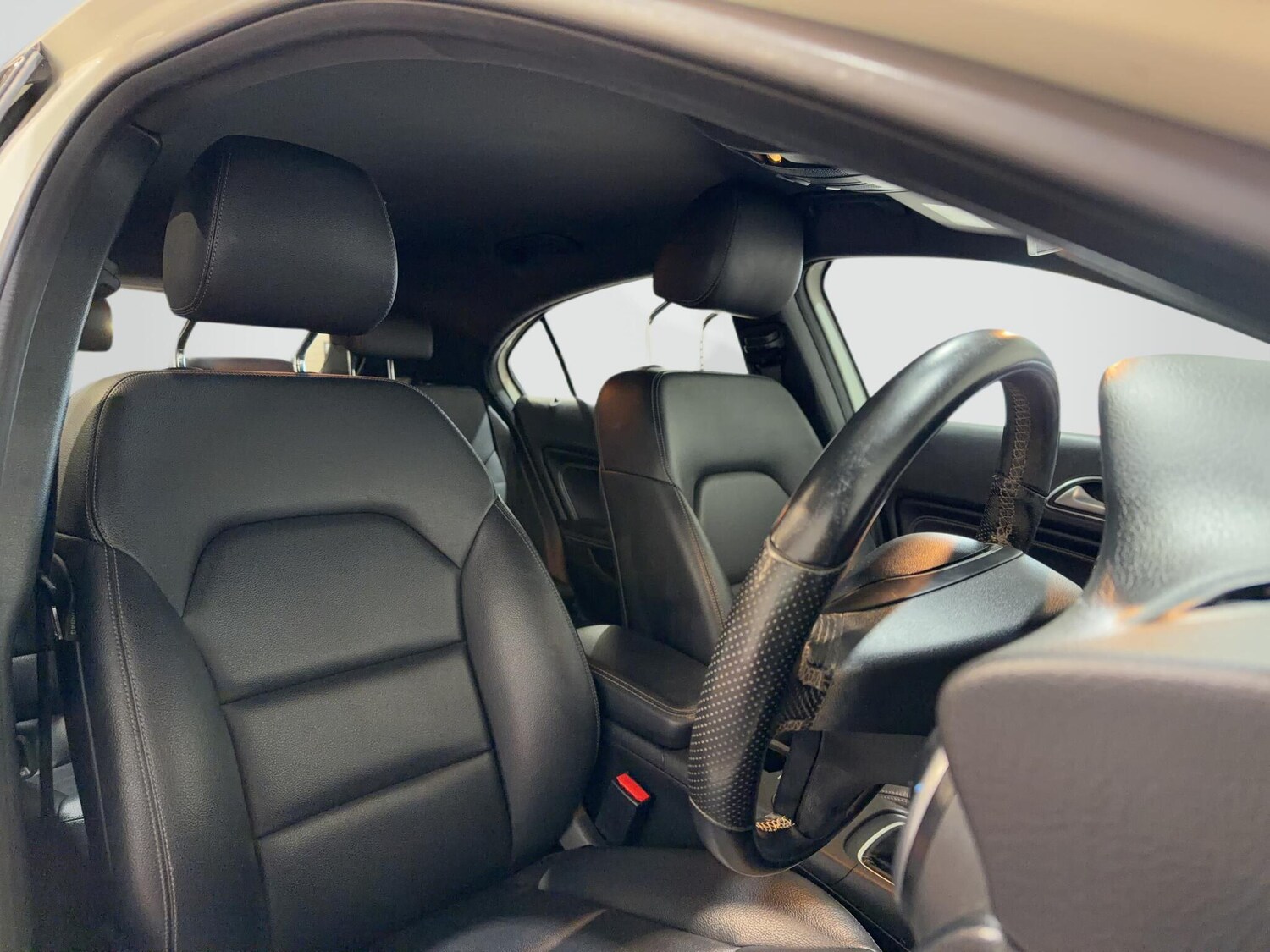 Used Mercedes-Benz A-Class 2015 for sale - 77838456: Photo 35