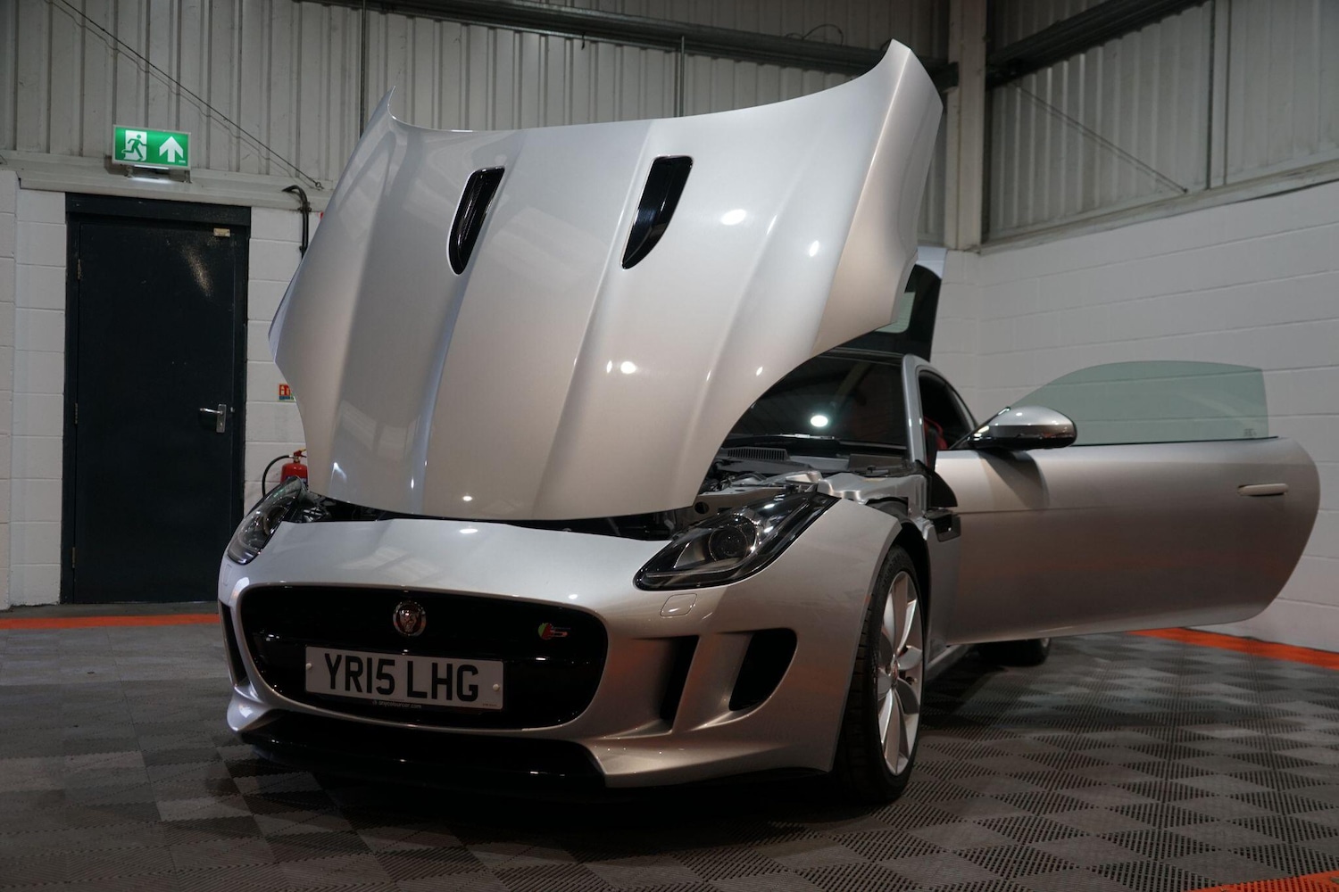 Used Jaguar F-Type 2015 for sale - 77203888: Photo 11