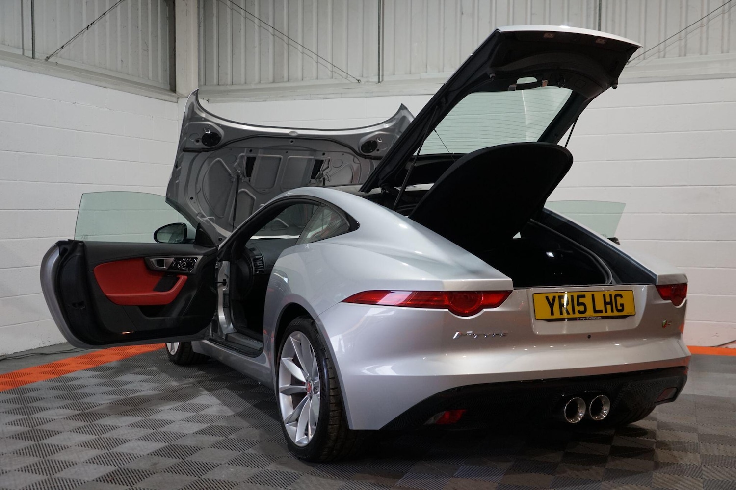 Used Jaguar F-Type 2015 for sale - 77203888: Photo 12