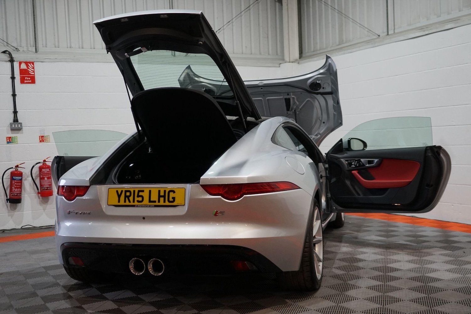 Used Jaguar F-Type 2015 for sale - 77203888: Photo 16