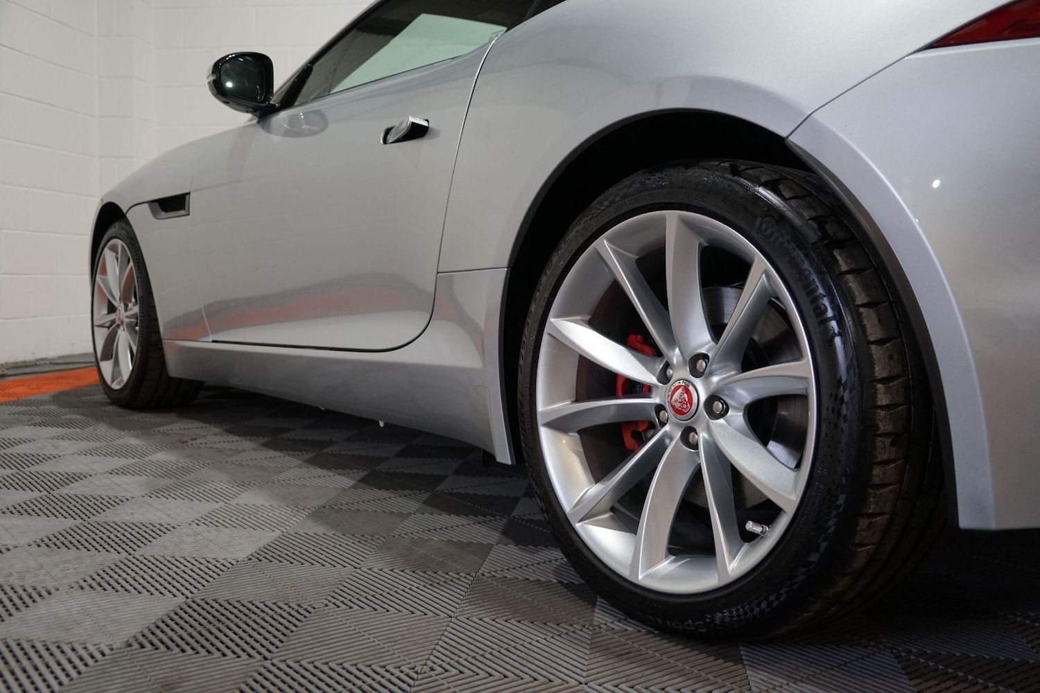 Used Jaguar F-Type 2015 for sale - 77203888: Photo 37