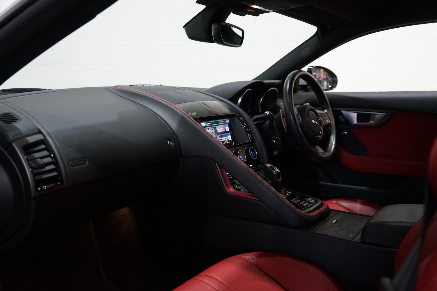 Used Jaguar F-Type 2015 for sale - 77203888: Photo 78