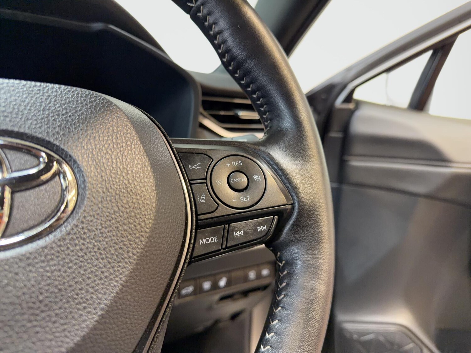 Used Toyota RAV4 2024 for sale - 78048192: Photo 35