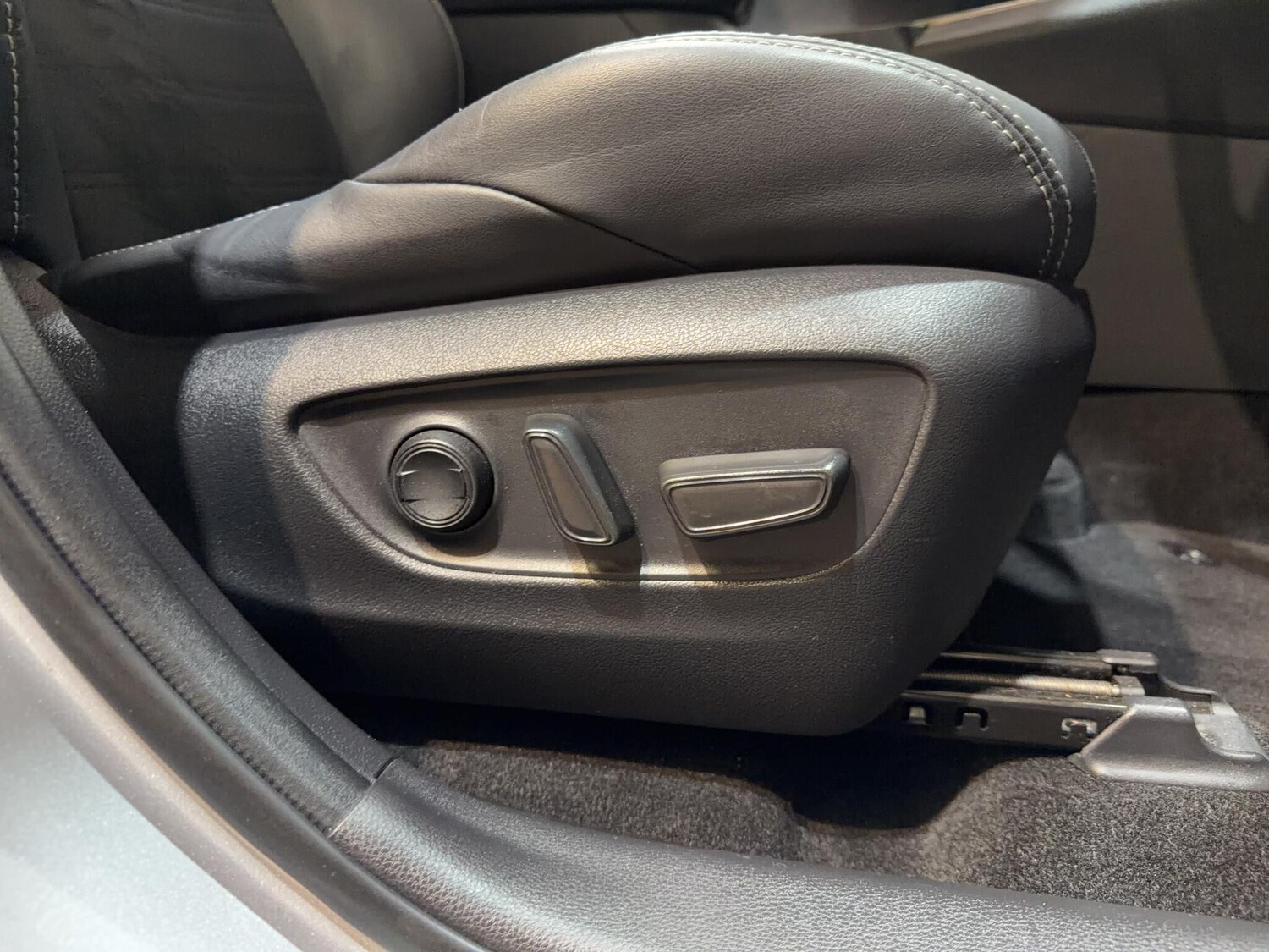 Used Toyota RAV4 2024 for sale - 78048192: Photo 38