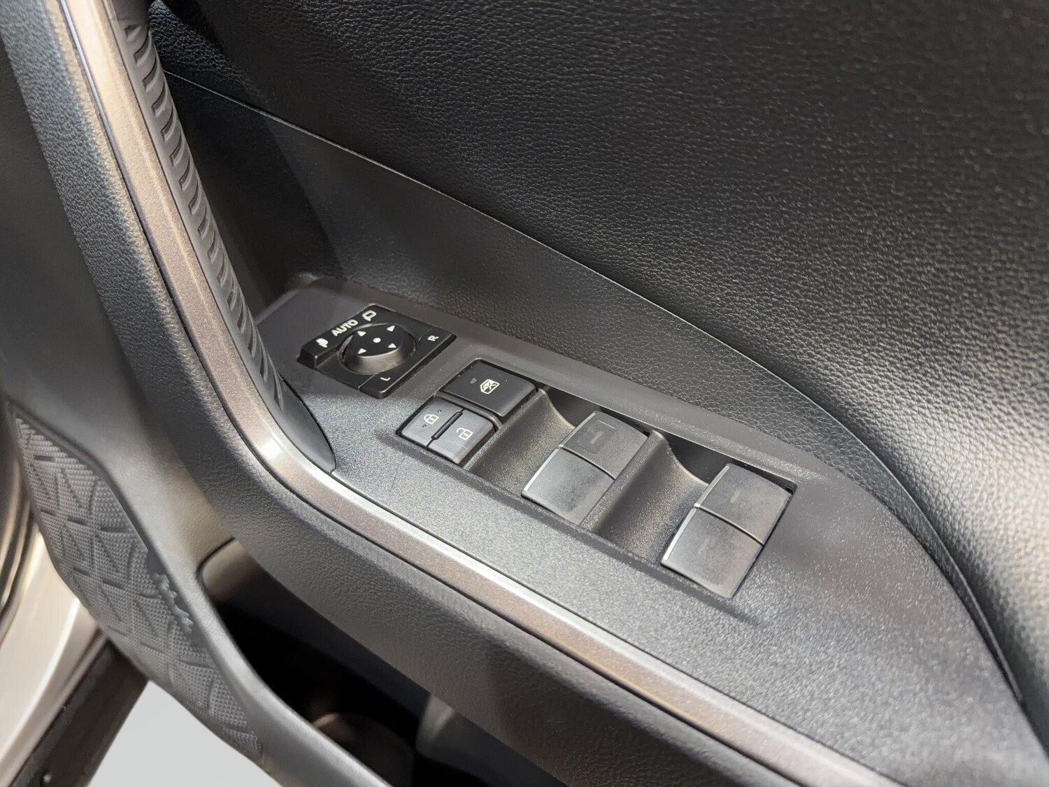 Used Toyota RAV4 2024 for sale - 78048192: Photo 39