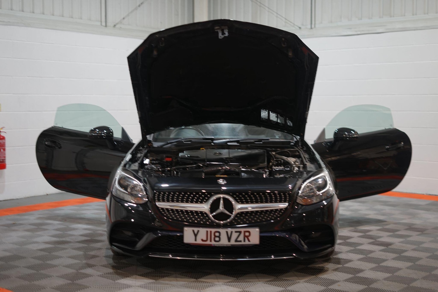 Used Mercedes-Benz SLC 2018 for sale - 76803558: Photo 14