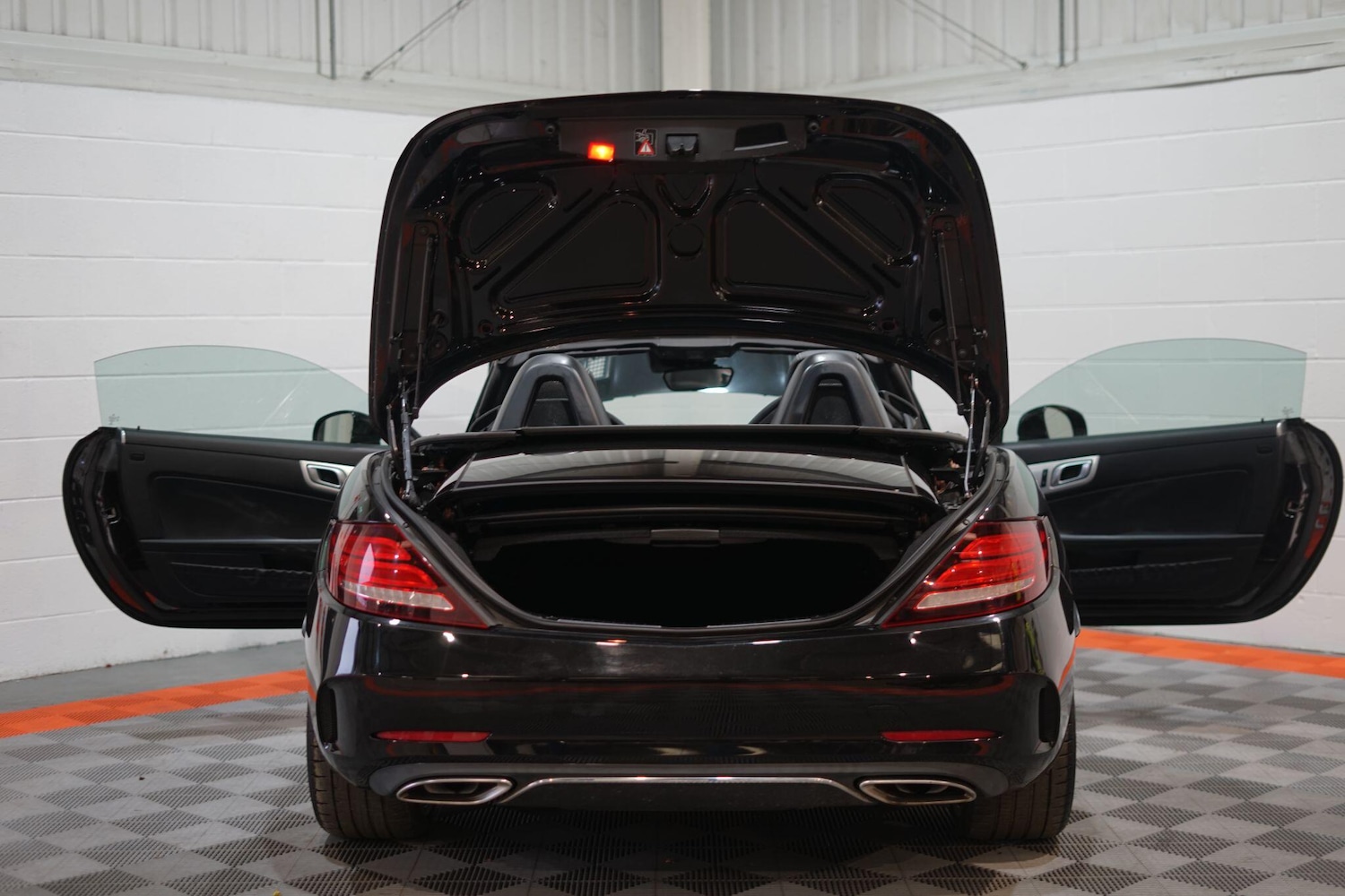 Used Mercedes-Benz SLC 2018 for sale - 76803558: Photo 19