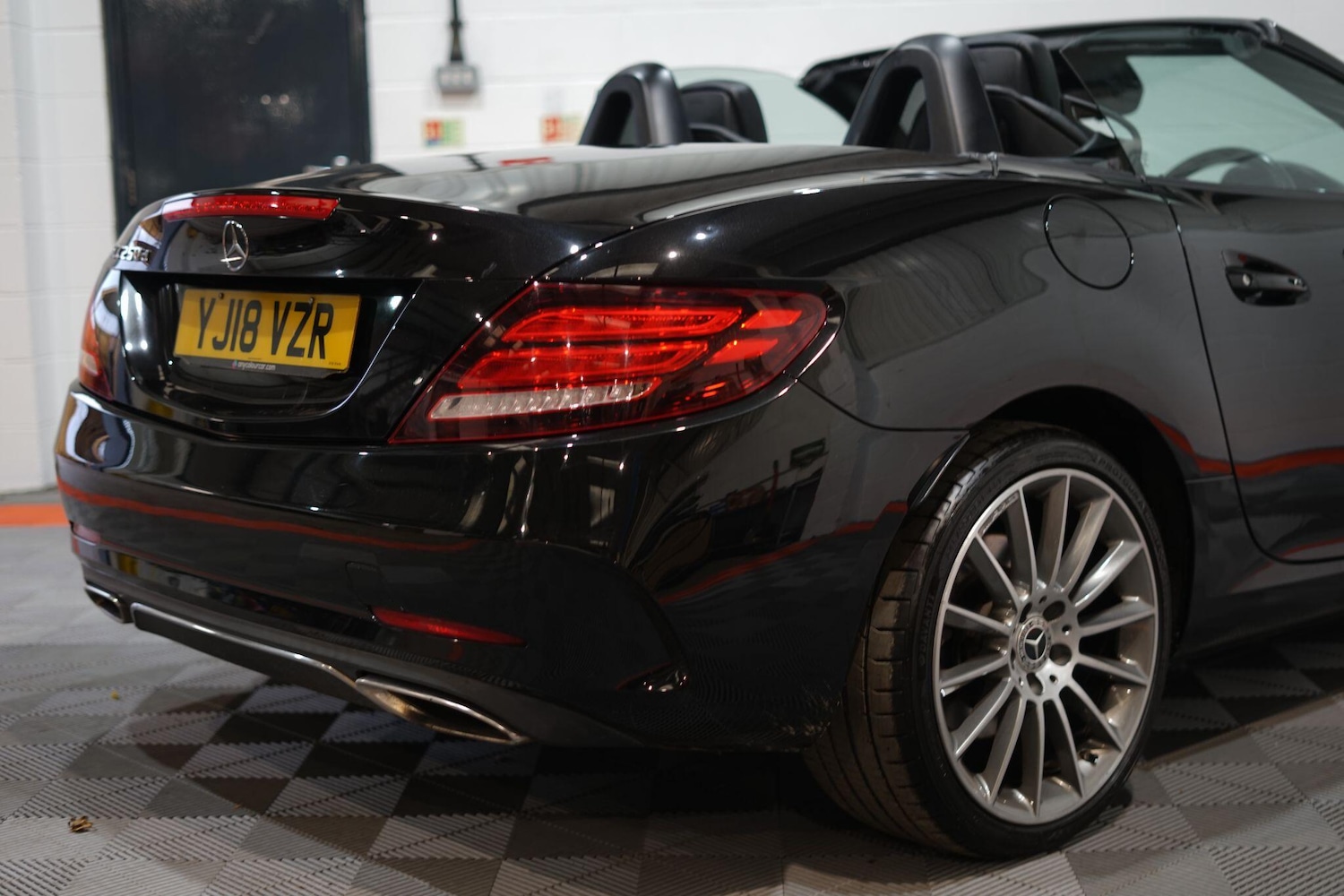 Used Mercedes-Benz SLC 2018 for sale - 76803558: Photo 21