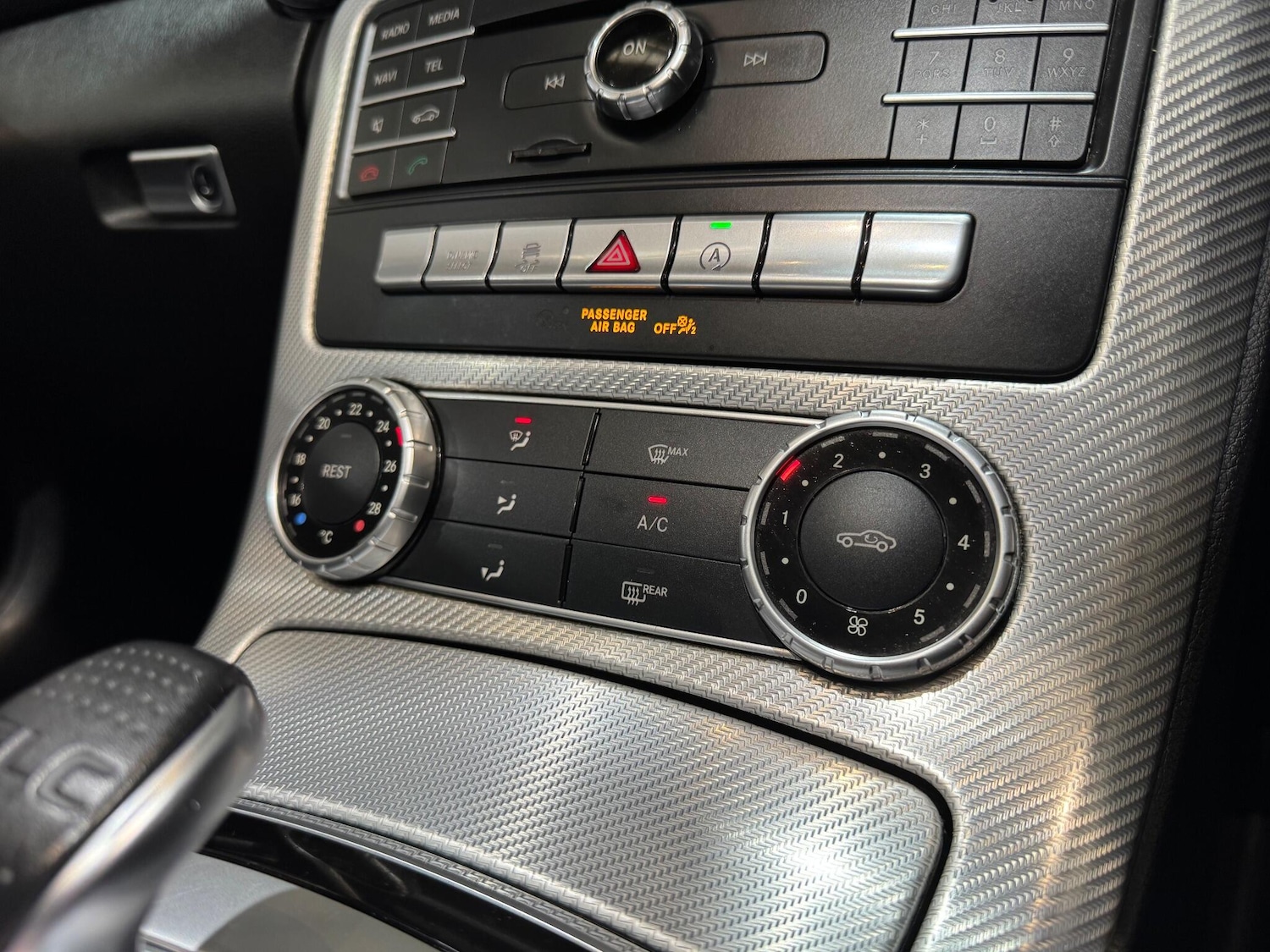 Used Mercedes-Benz SLC 2018 for sale - 76803558: Photo 31