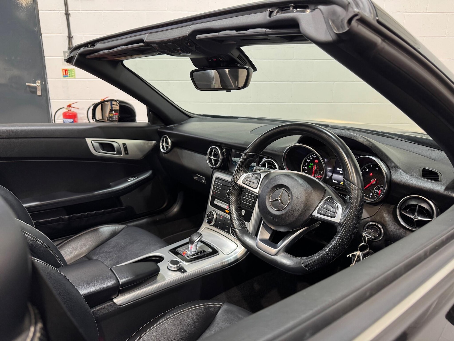 Used Mercedes-Benz SLC 2018 for sale - 76803558: Photo 4
