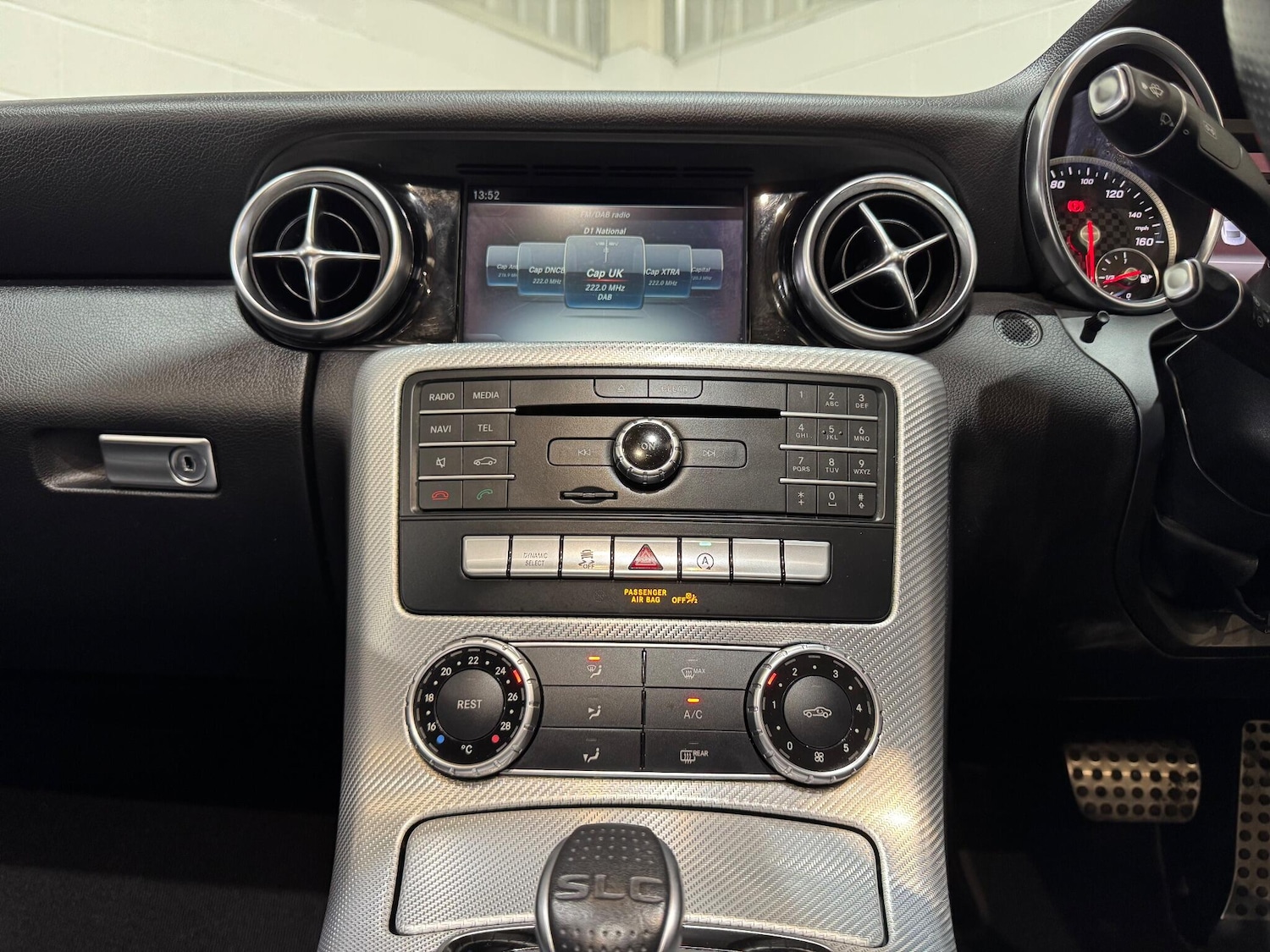 Used Mercedes-Benz SLC 2018 for sale - 76803558: Photo 42