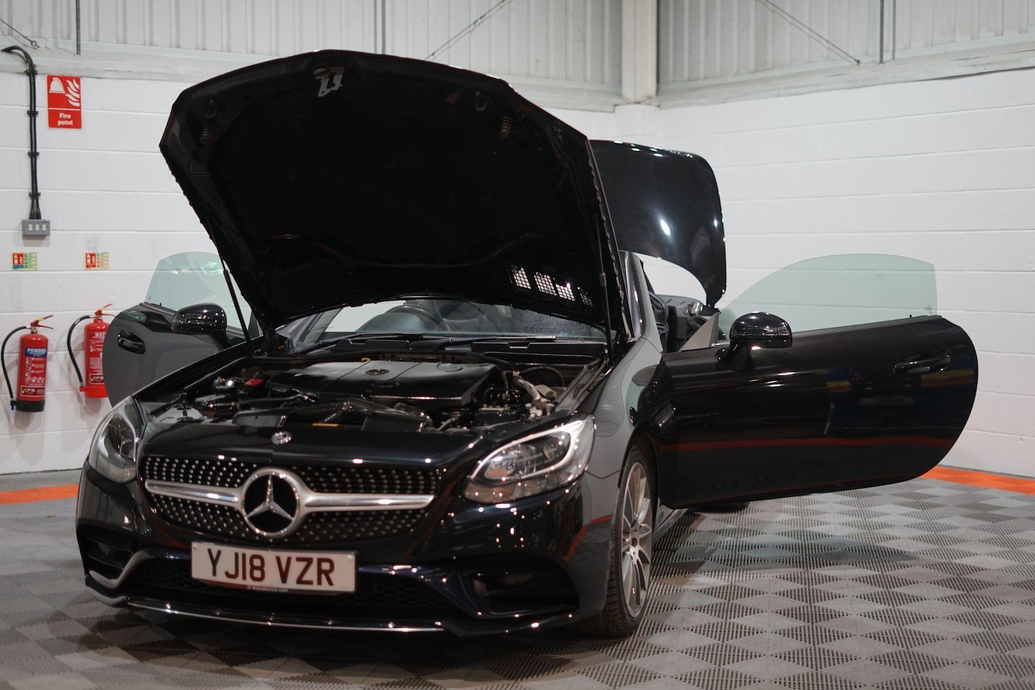 Used Mercedes-Benz SLC 2018 for sale - 76803558: Photo 62