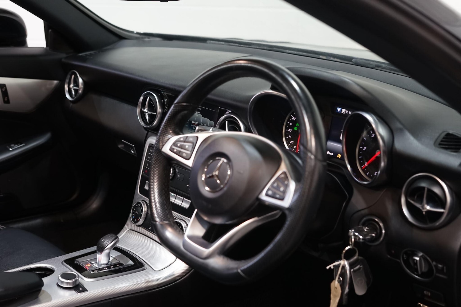 Used Mercedes-Benz SLC 2018 for sale - 76803558: Photo 65