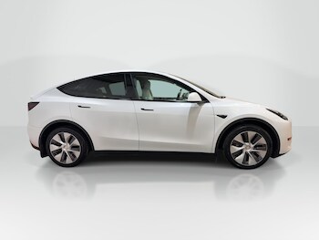 Used Tesla Model Y 2024 for sale - 77587101: Photo