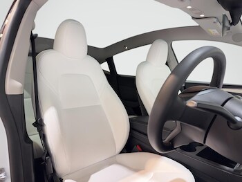 Used Tesla Model Y 2024 for sale - 77587101: Photo