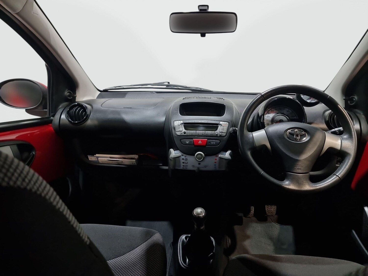 Used Toyota AYGO for sale - 77387150: Photo 25