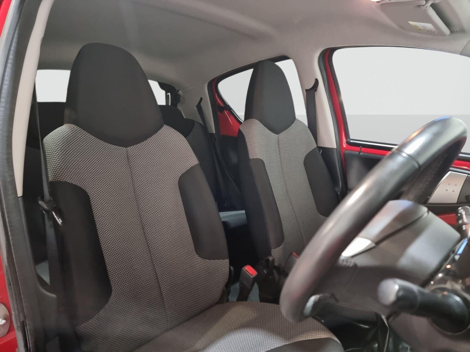 Used Toyota AYGO for sale - 77387150: Photo 28