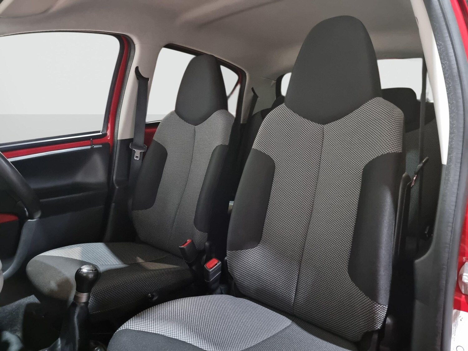 Used Toyota AYGO for sale - 77387150: Photo 31