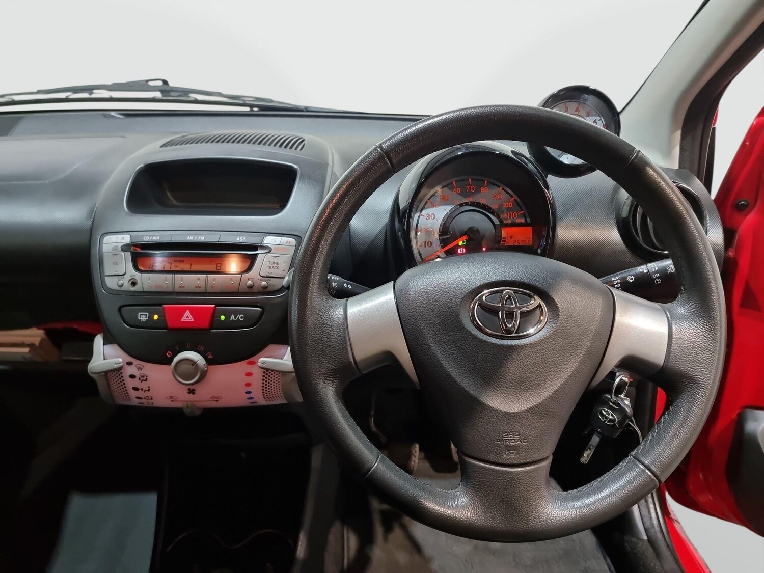 Used Toyota AYGO for sale - 77387150: Photo 44
