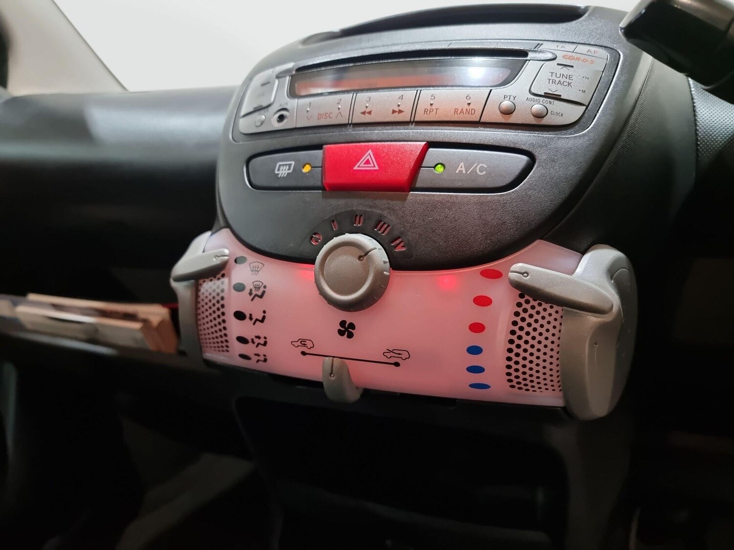 Used Toyota AYGO for sale - 77387150: Photo 57