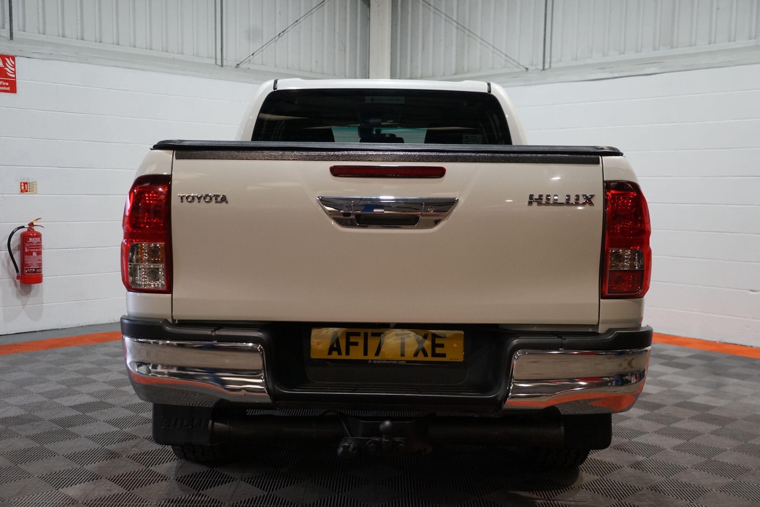 Used Toyota Hilux 2017 for sale - 77626300: Photo 19