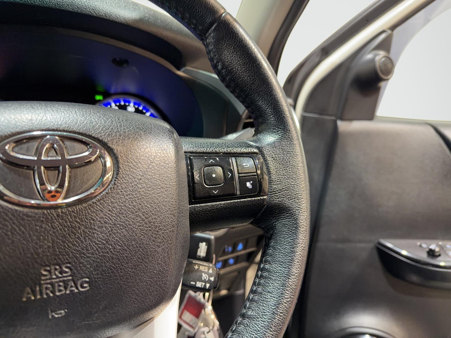 Used Toyota Hilux 2017 for sale - 77626300: Photo 30