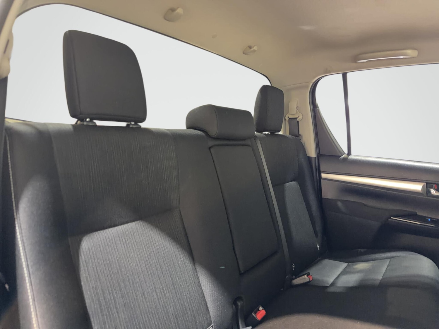 Used Toyota Hilux 2017 for sale - 77626300: Photo 54