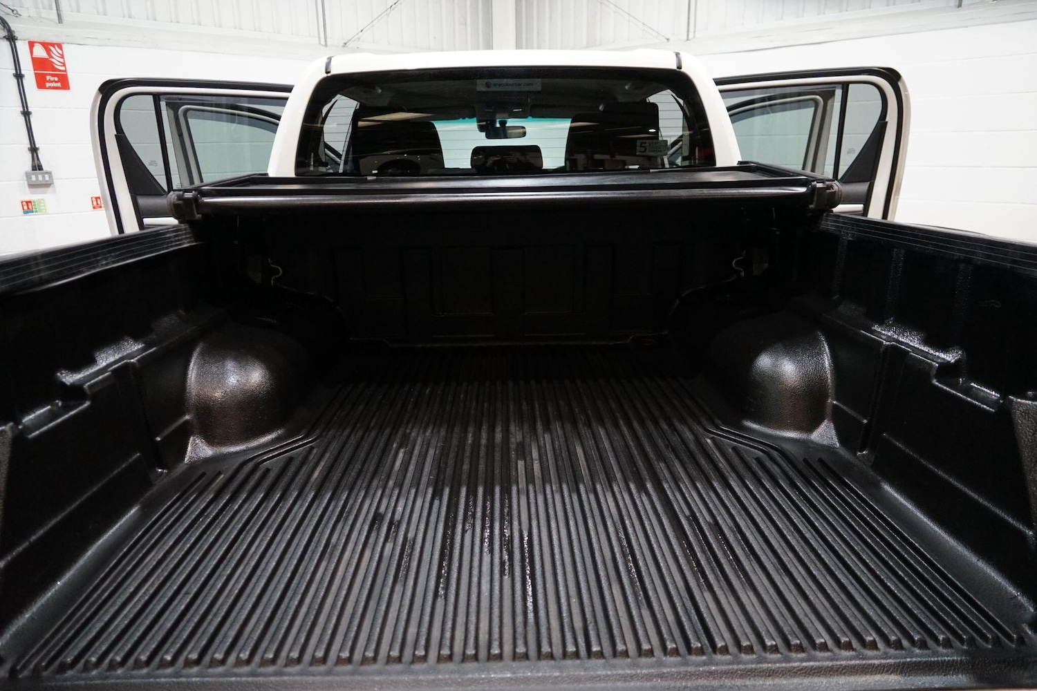 Used Toyota Hilux 2017 for sale - 77626300: Photo 56