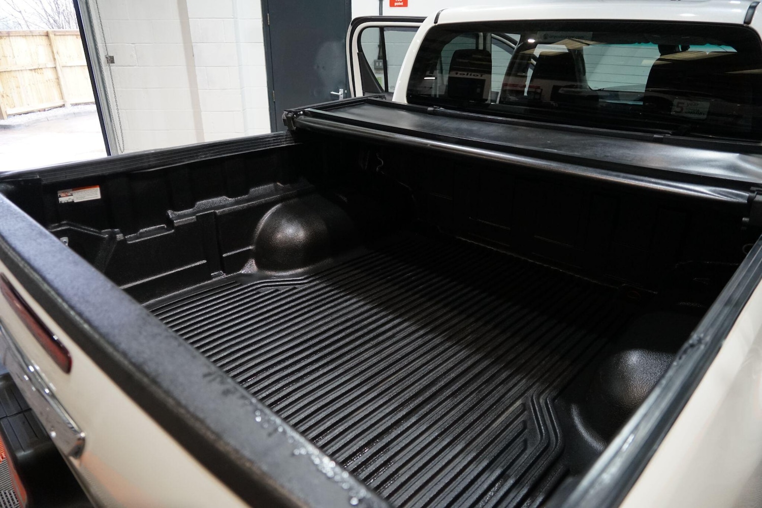 Used Toyota Hilux 2017 for sale - 77626300: Photo 57