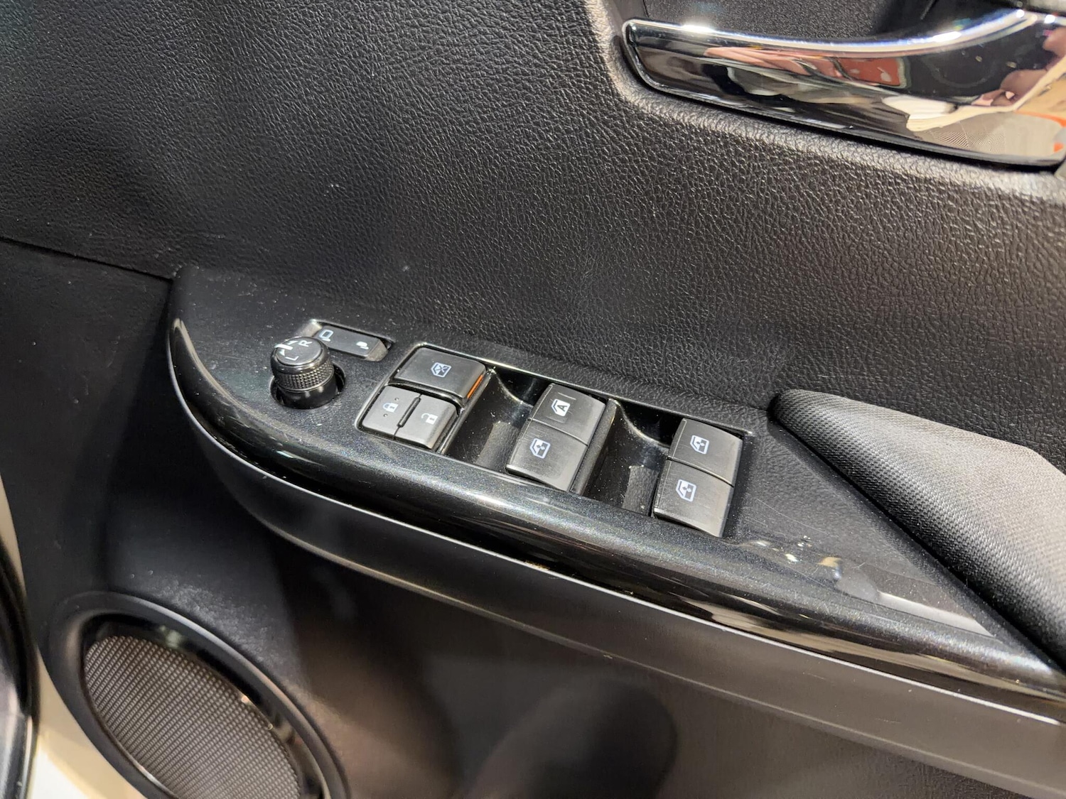 Used Toyota Hilux 2017 for sale - 77626300: Photo 58