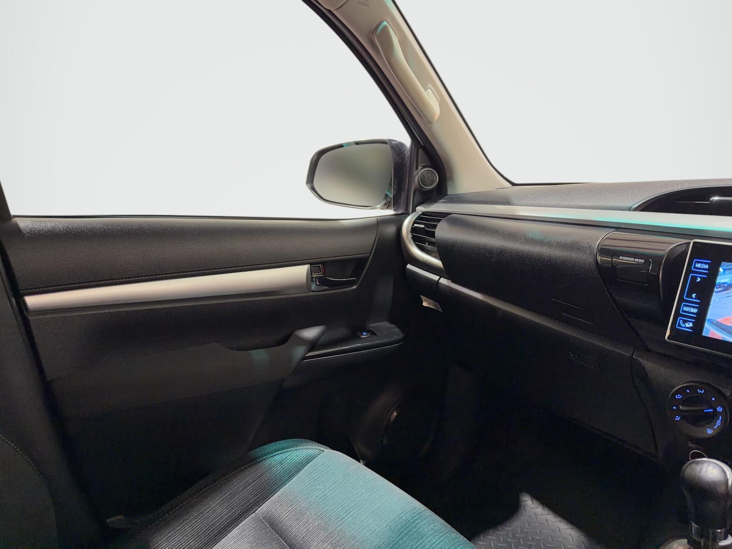 Used Toyota Hilux 2017 for sale - 77626300: Photo 71