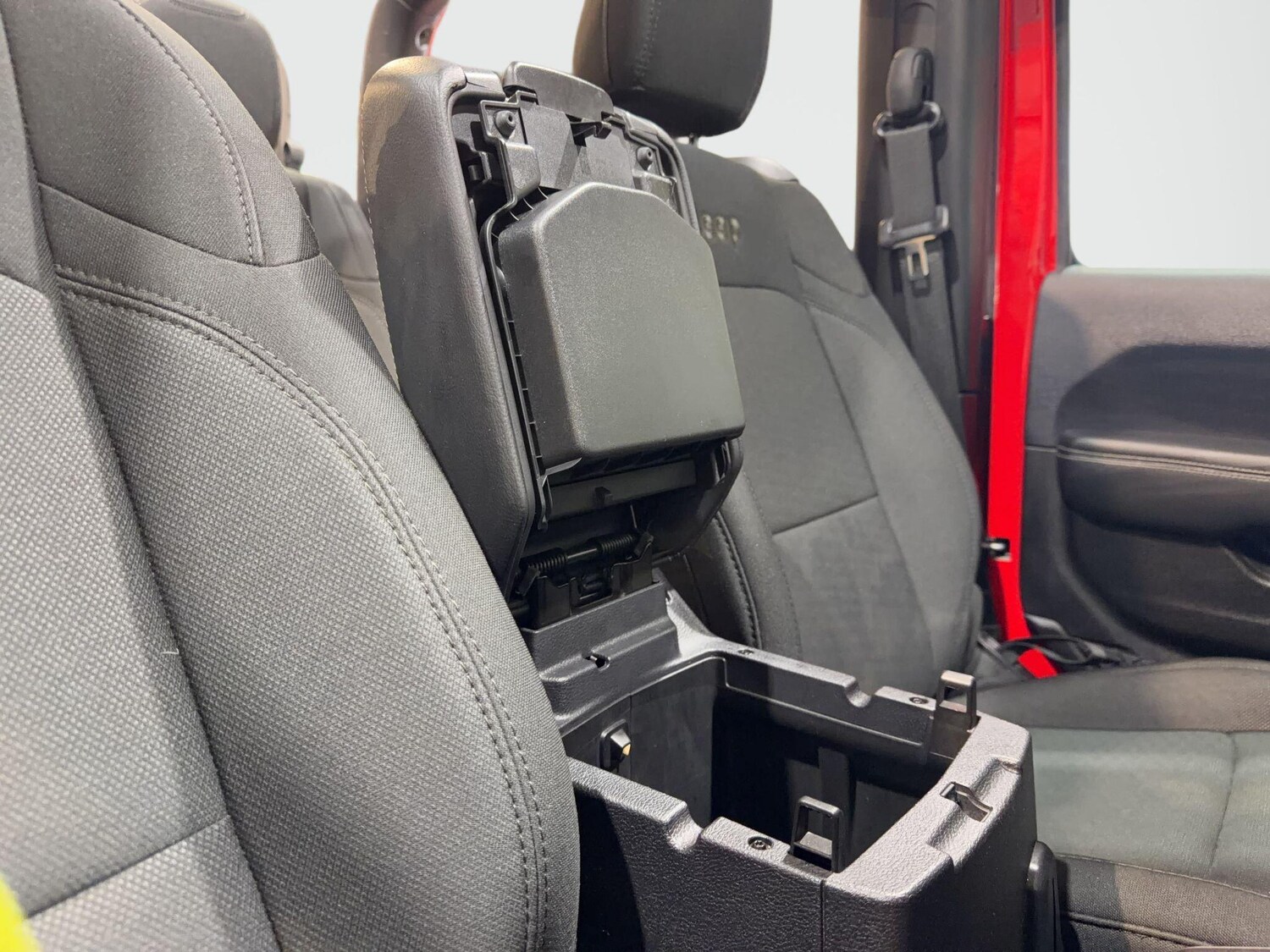 Used Jeep Wrangler 2020 for sale - 78047136: Photo 33