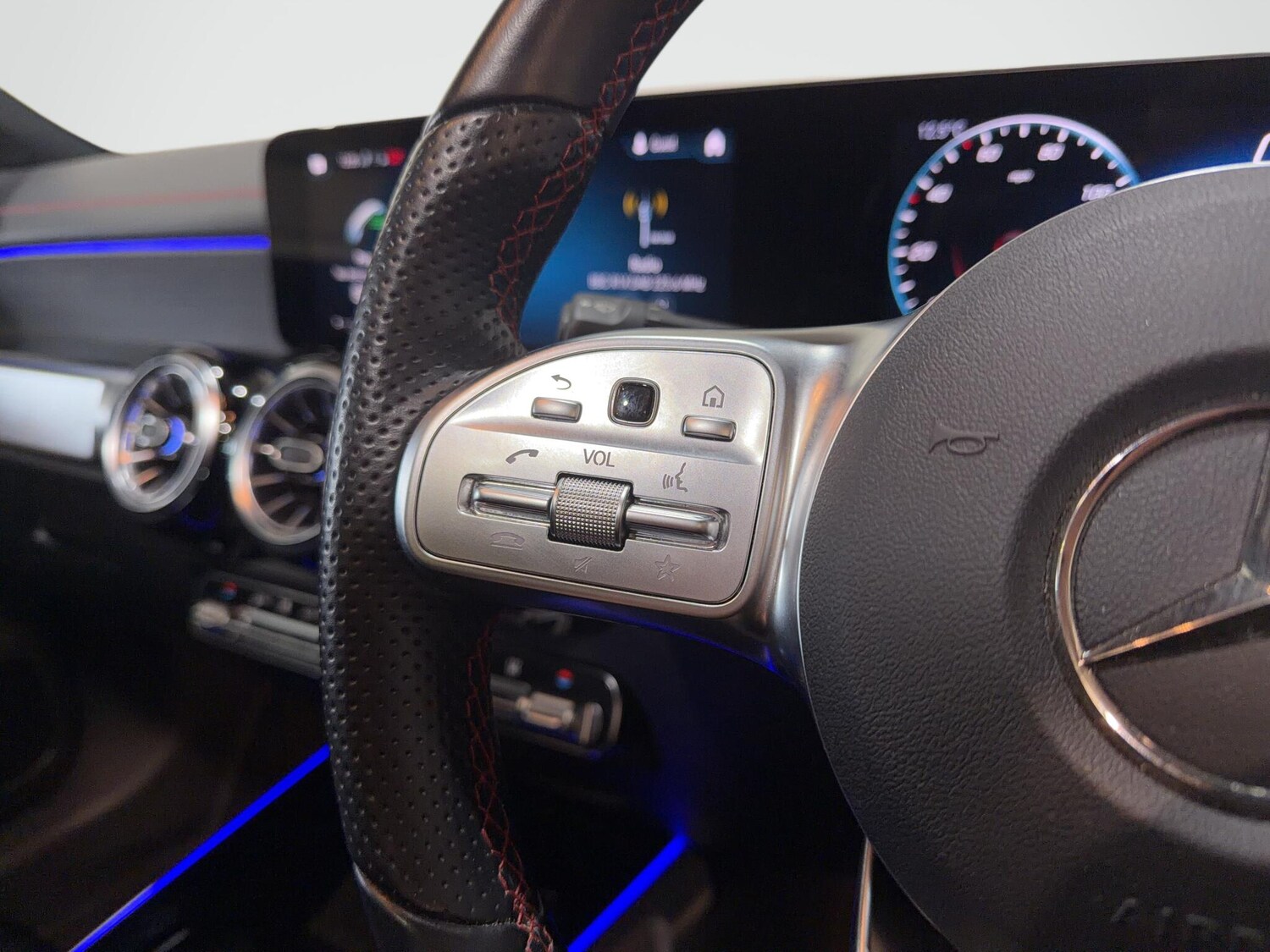 Used Mercedes-Benz EQB for sale - 78071927: Photo 35