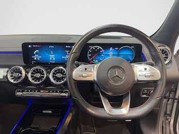 Used Mercedes-Benz EQB 2023 for sale - 78071927: Photo