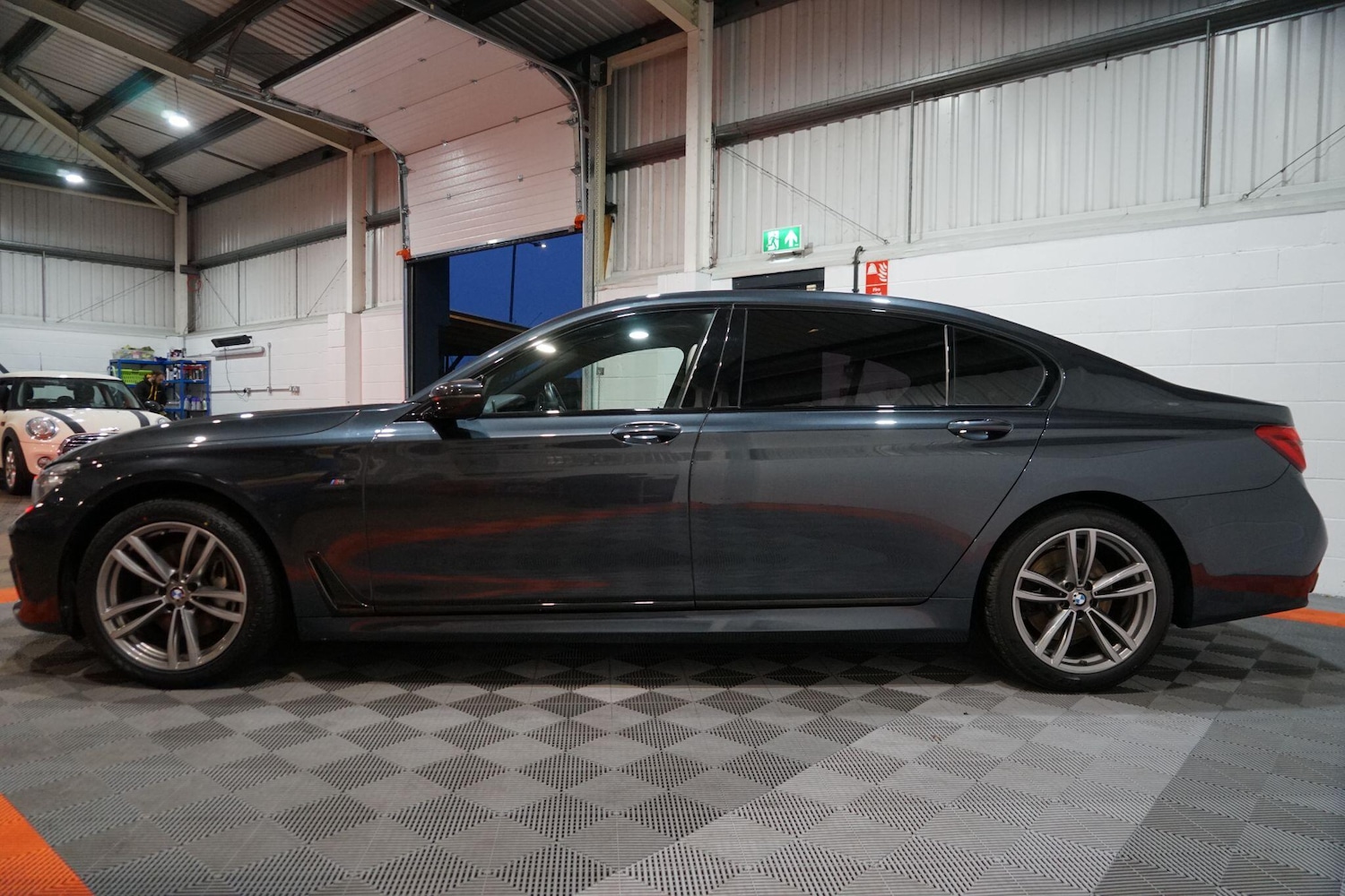 Used BMW 7 Series 2018 for sale - 77015835: Photo 2