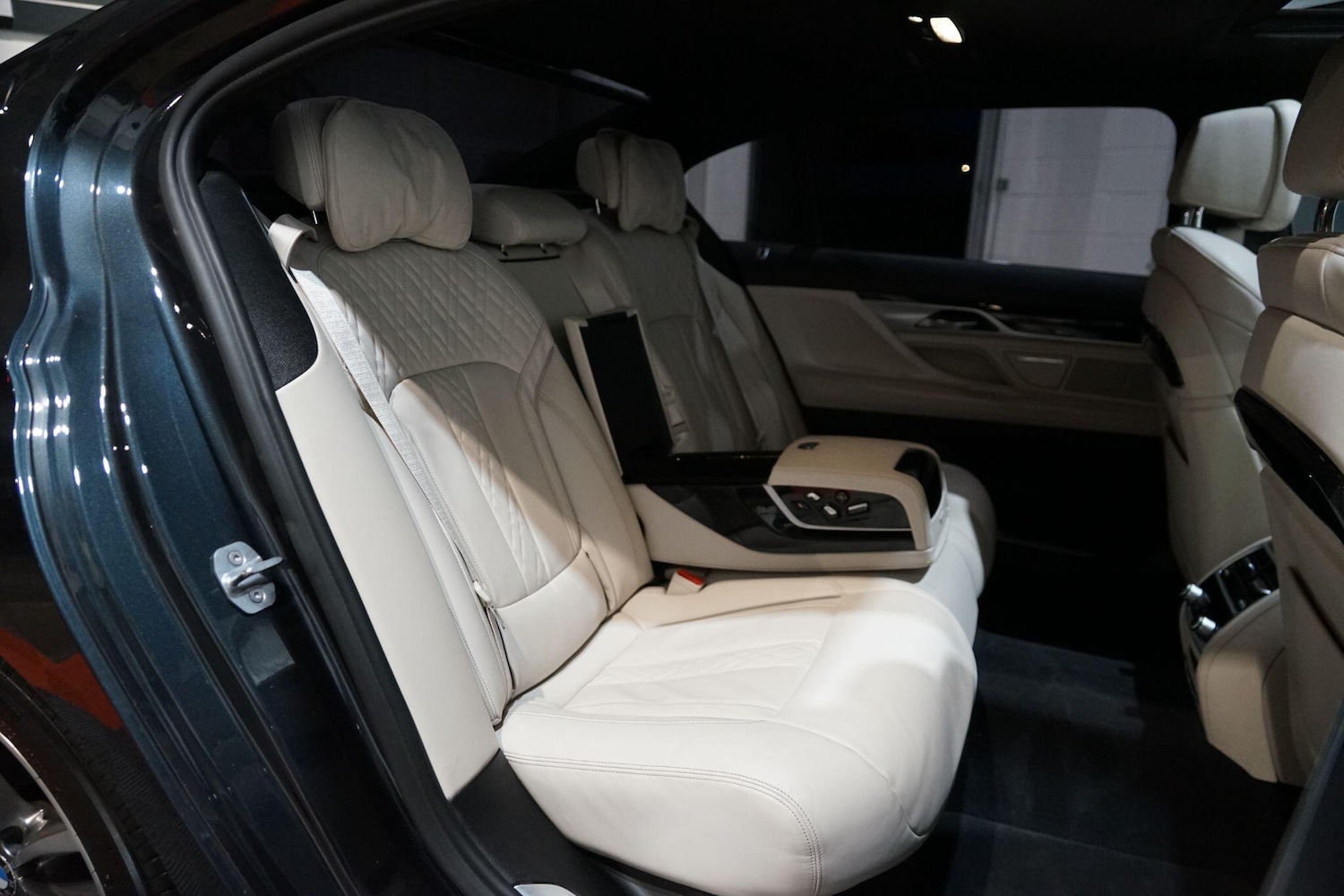 Used BMW 7 Series 2018 for sale - 77015835: Photo 32