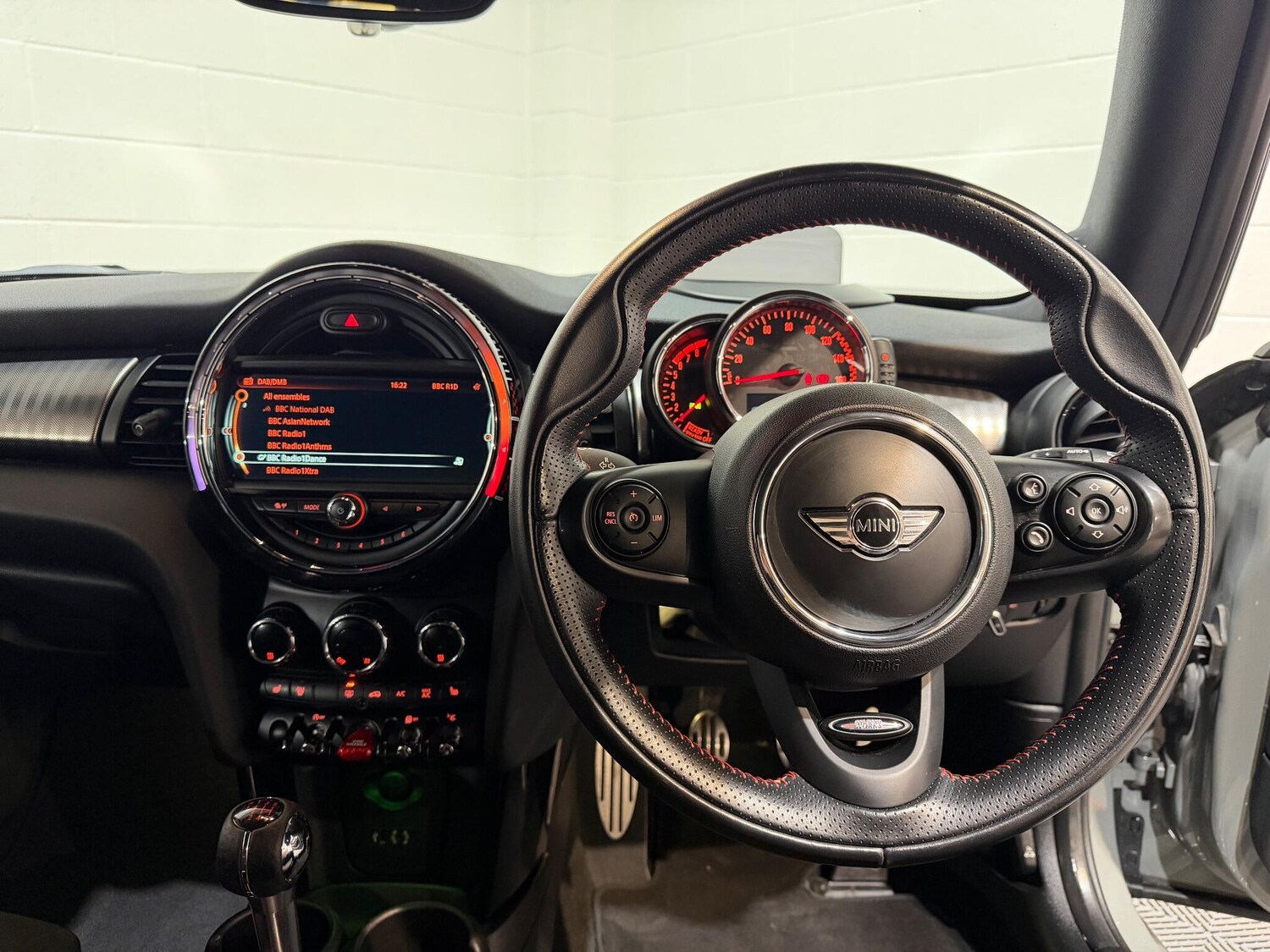 Used MINI Hatch 2016 for sale - 77120864: Photo 48