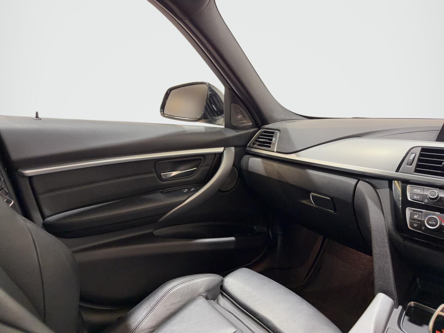 Used BMW 3 Series for sale - 77882161: Photo 31