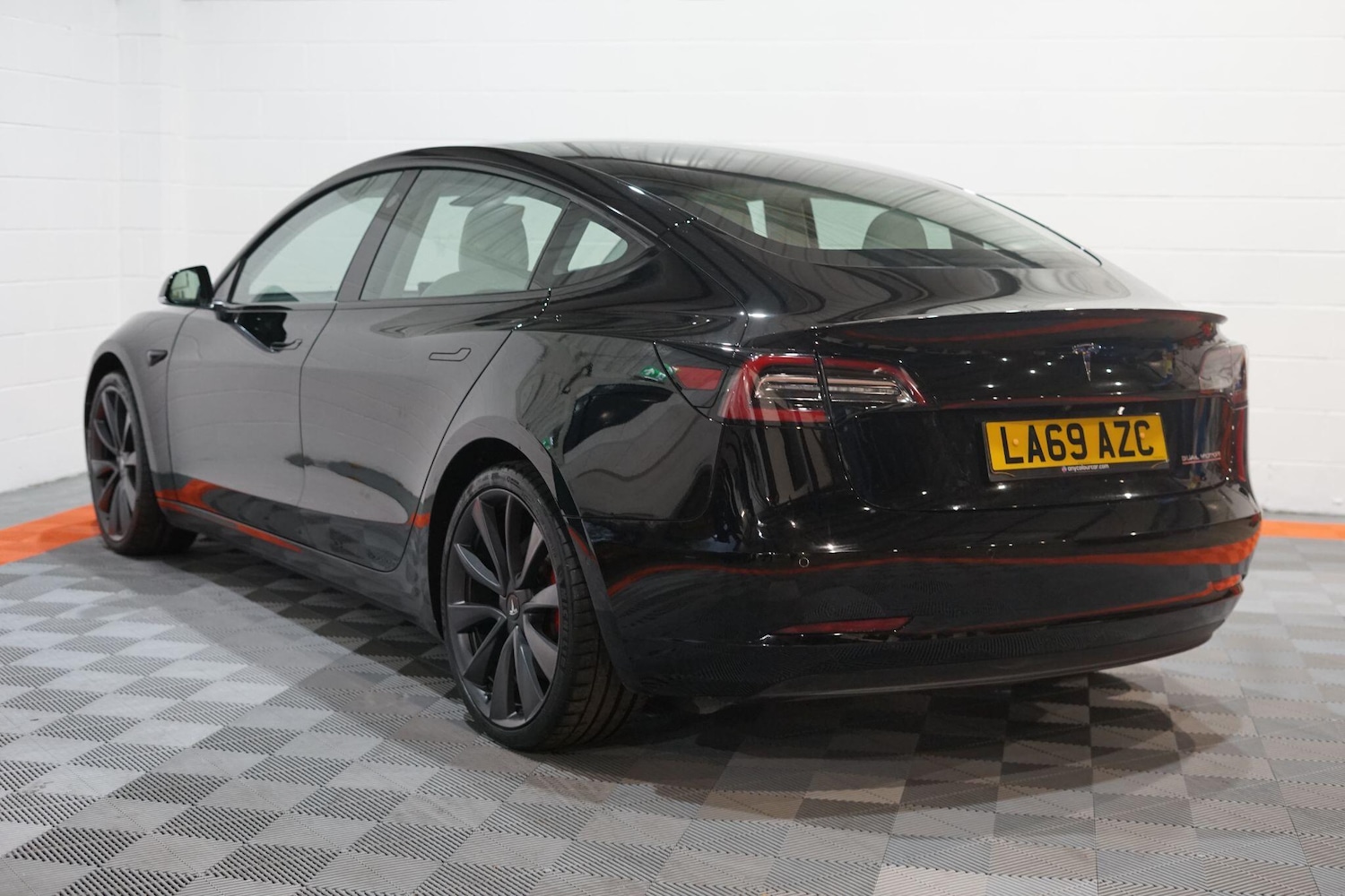 Used Tesla Model 3 2019 for sale - 76803544: Photo 3