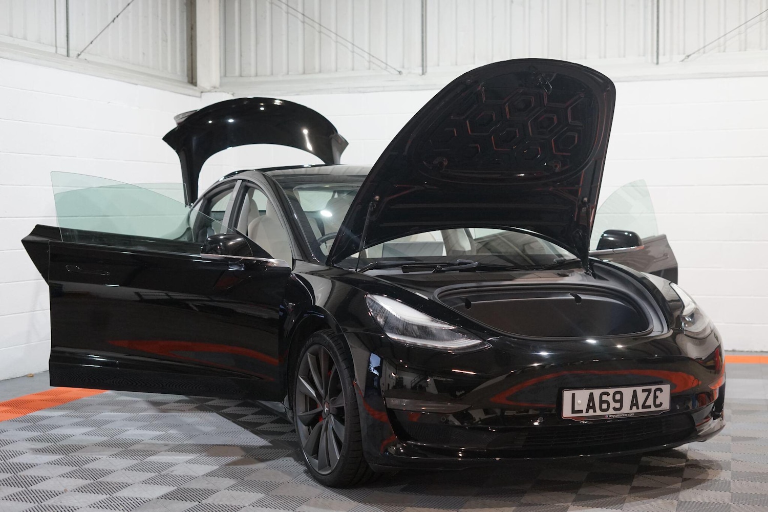 Used Tesla Model 3 2019 for sale - 76803544: Photo 8