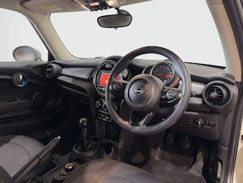 Used MINI Hatch 2018 for sale - 78822034: Photo