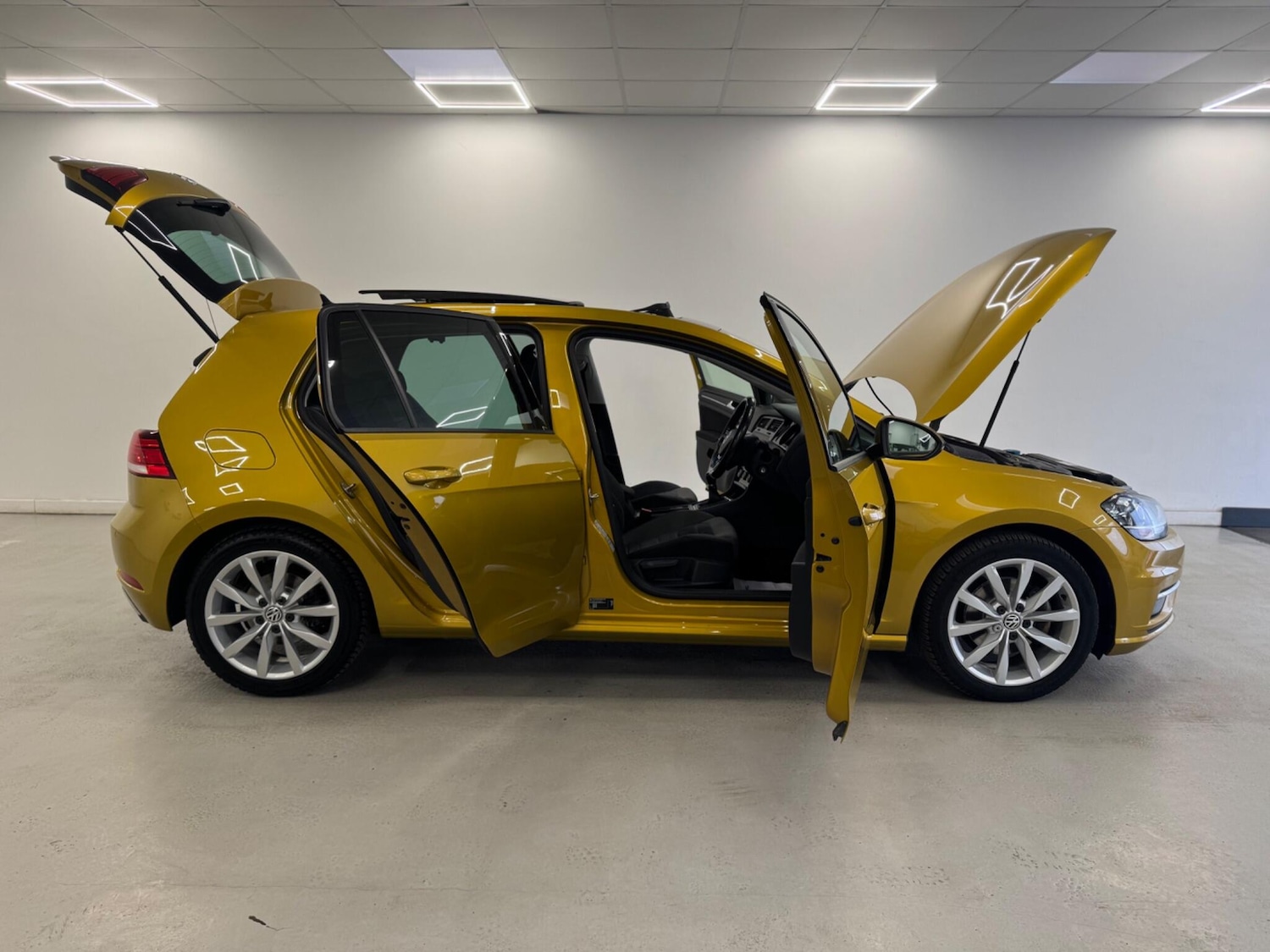 Used Volkswagen Golf 2018 for sale - 76803537: Photo 12