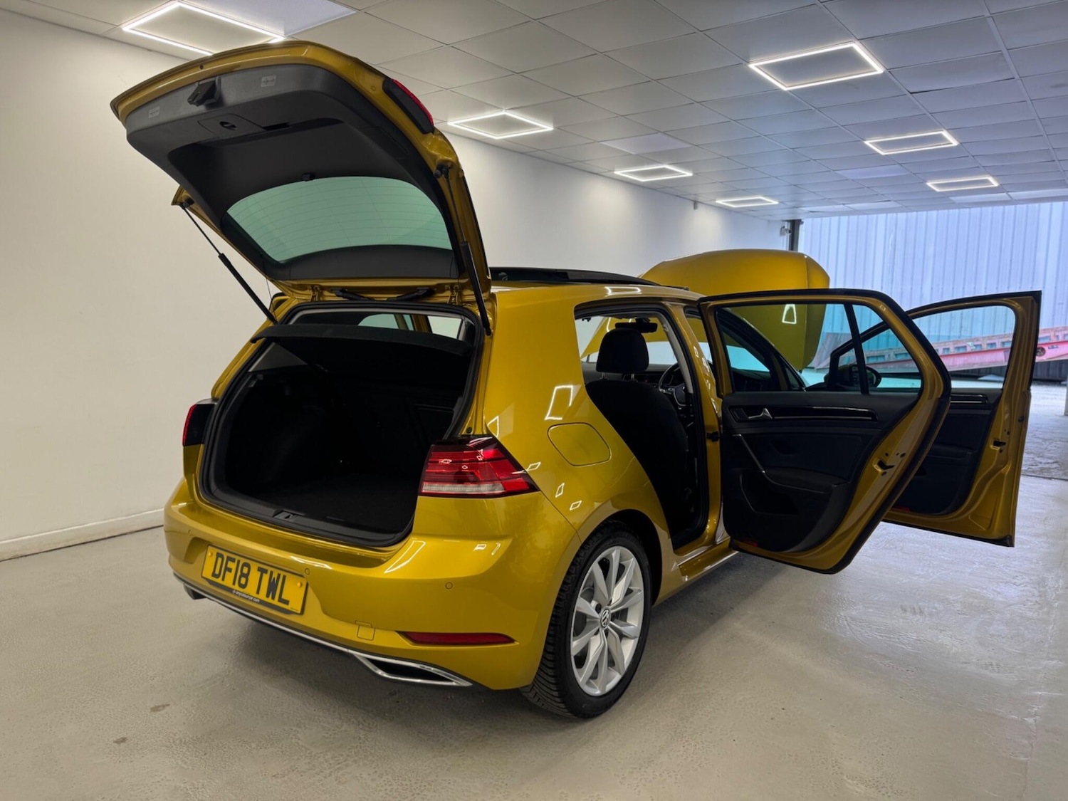 Used Volkswagen Golf 2018 for sale - 76803537: Photo 13