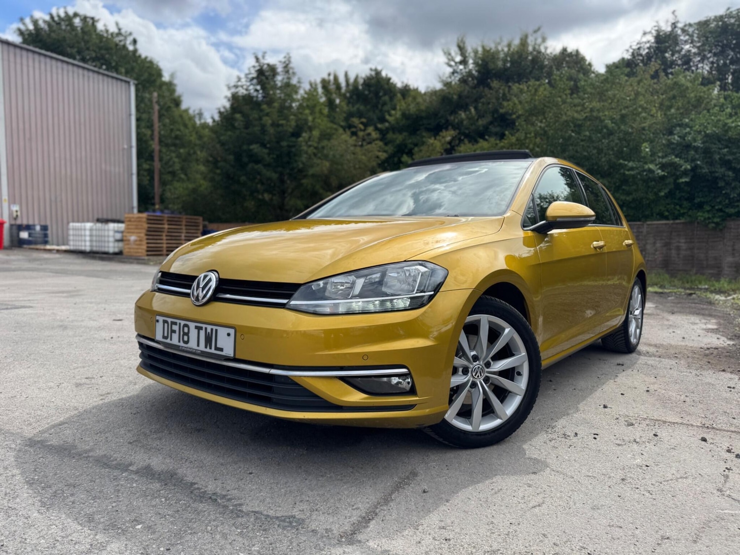 Used Volkswagen Golf 2018 for sale - 76803537: Photo 32