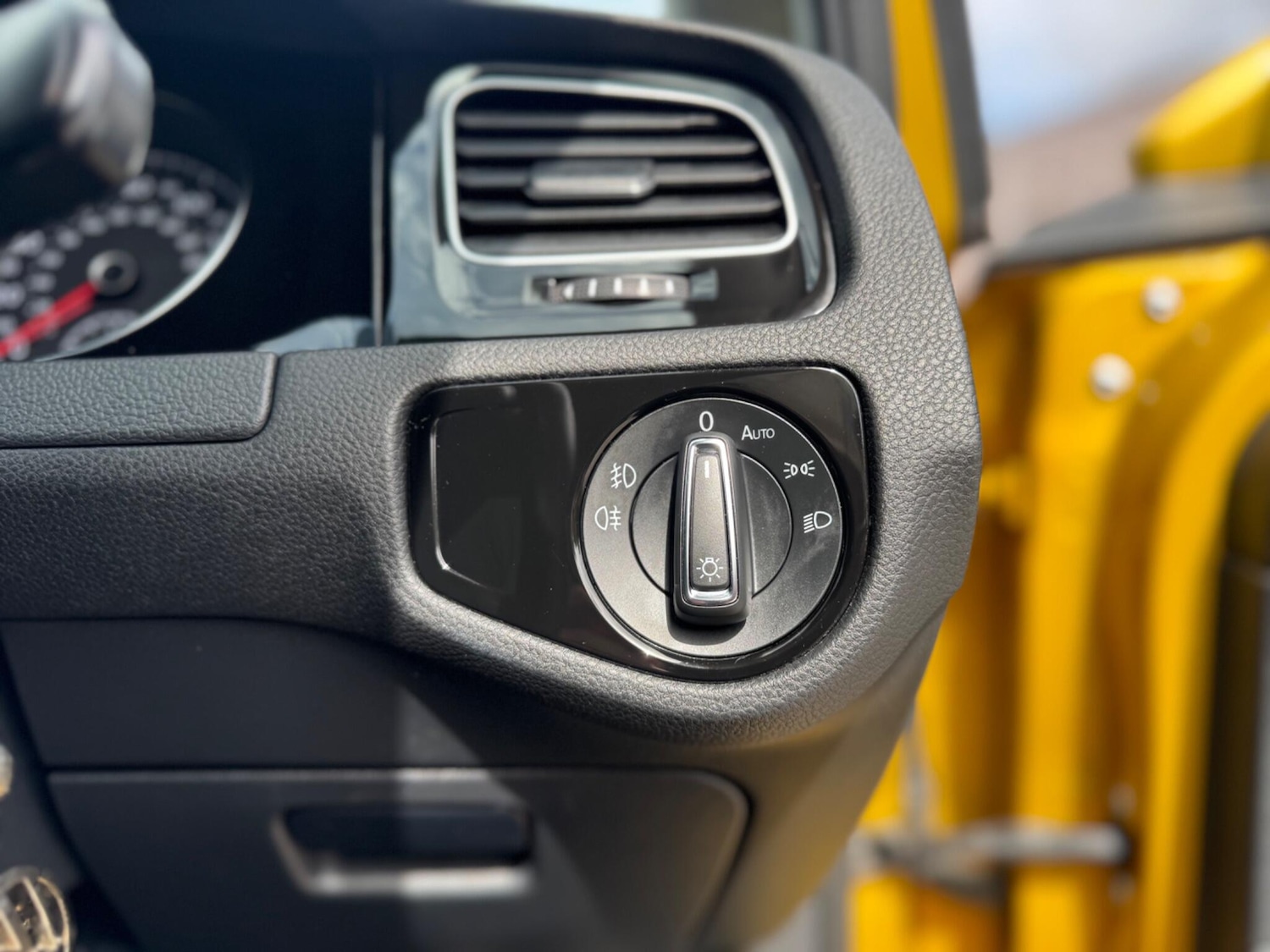 Used Volkswagen Golf 2018 for sale - 76803537: Photo 52