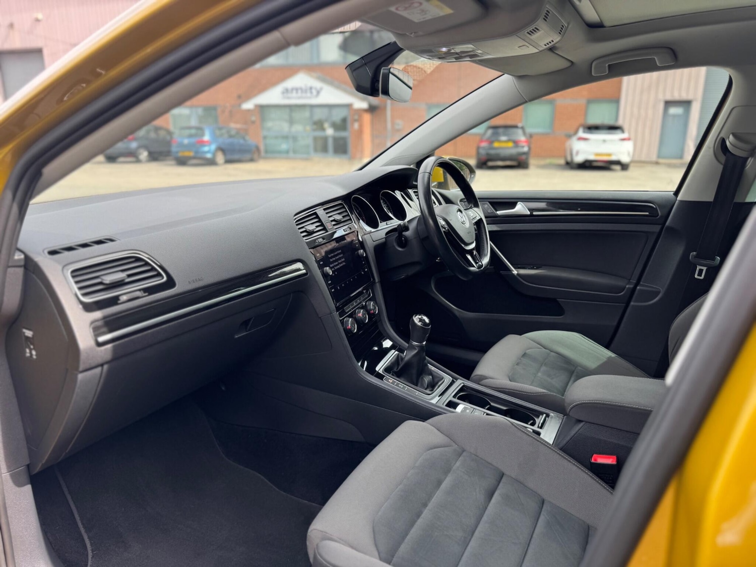 Used Volkswagen Golf 2018 for sale - 76803537: Photo 64