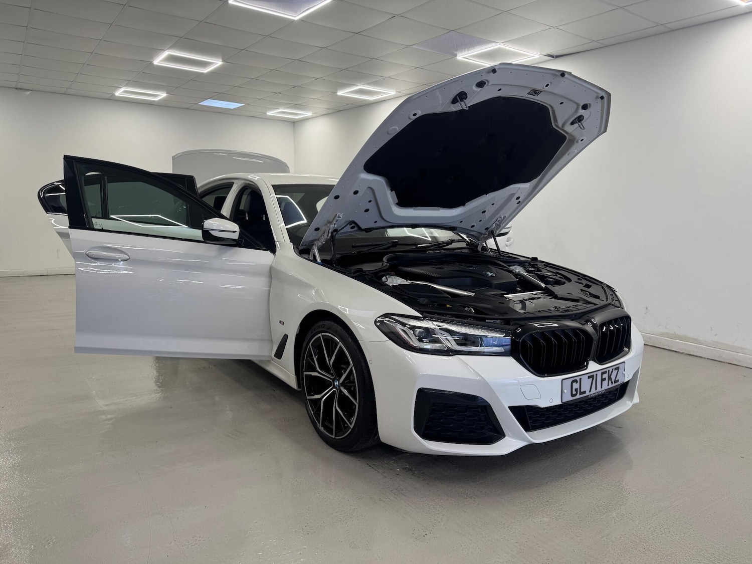 Used BMW 5 Series 2021 for sale - 76803539: Photo 11