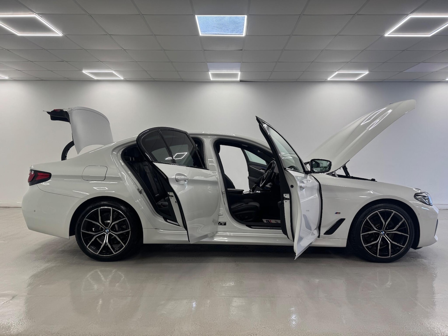 Used BMW 5 Series 2021 for sale - 76803539: Photo 12